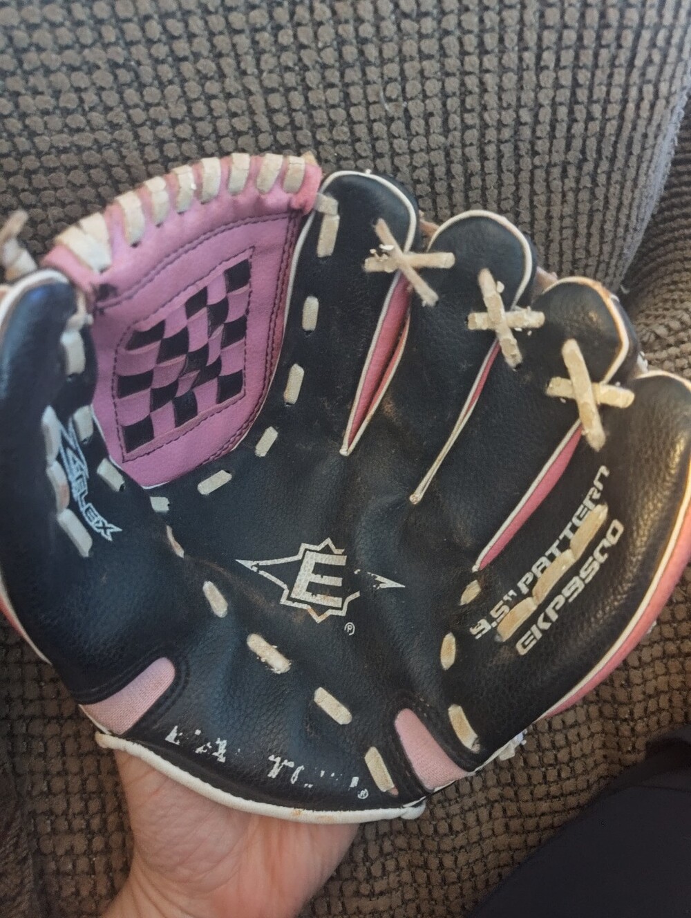 Easton Z Flex 9.5 Inch Baseball Glove Tee ball
